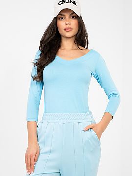 Bluzka Rue Paris  Elegantă și confortabilă, bluza de zi cu zi cu croială mulată, care subliniază frumos silueta, oferind în același timp confort maxim