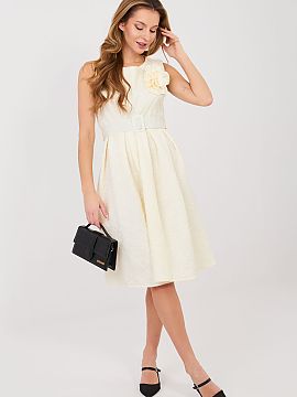 Rochie elegantă Rue Paris  Rochie elegantă de ocazie creată pentru evenimente deosebite și ieșiri stilate la petreceri. Croiala evazată subliniază frumos talia �