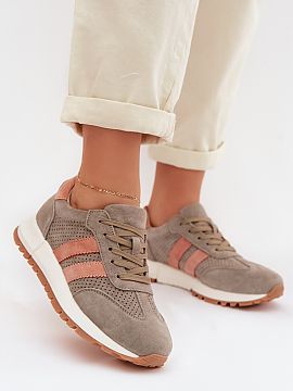 Pantofi de sport Step in style  Sneakersii damă din piele naturală sunt o combinație între confort și stilul atemporal. Cele două benzi plasate pe laterale subliniaz�