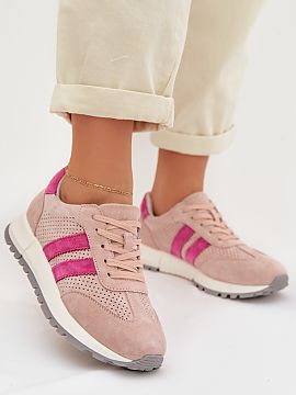 Pantofi de sport Step in style  Tenisii damă din piele naturală sunt o combinație de confort și stil atemporal. Cele două benzi plasate pe laterale subliniază caracte