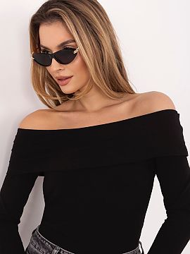Bluzka Rue Paris  Bluza stilată de zi cu zi, cu croială mulată, care subliniază frumos silueta și oferă confort la purtare. Modelul clasic, simplu, este
