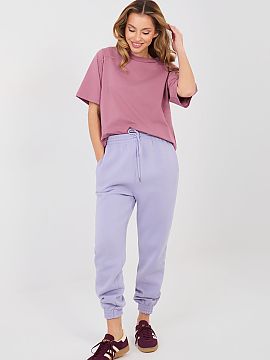 Pantaloni de trening Factory Price  Pantaloni de trening stil joggery sunt combinația perfectă între confort și un caracter sportiv și la modă. Aceștia sunt ideali atât