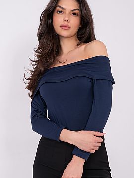 Bluzka Factory Price  Bluza elegantă de zi cu zi cu croială potrivită, care subliniază frumos silueta și oferă confort la purtare. Modelul clasic, simplu, e