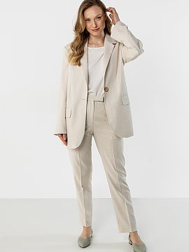 Sacou awama  O sacou elegant din in, cu un croi atemporal, care completează perfect atât ținutele formale, cât și cele de zi cu zi. Croiala simplă,