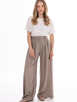 Pantaloni de damă awama  Pantaloni eleganți cu picior larg, cu o croială modernă și lejeră. Talia înaltă subliniază frumos talia, iar pliurile din față con