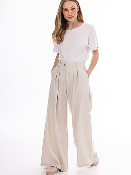 Pantaloni de damă awama  Elegante pantaloni cu picior larg, cu o croială modernă și lejeră. Talia înaltă subliniază frumos talia, iar pliurile din față conf