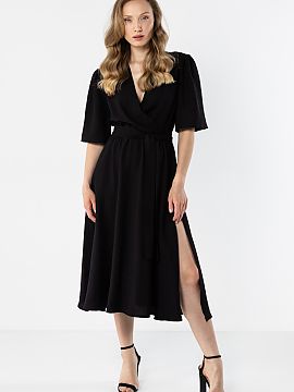 rochie de zi awama  Rochia midi lejera în stil plic este o propunere ideală atât pentru ziua de zi, cât și pentru ieșirile mai elegante. Decolteul în for