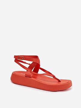Sandale cu platformă Step in style