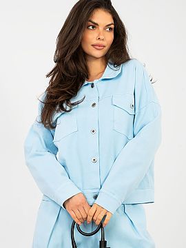 Jachetă din denim Rue Paris  Geaca de blugi clasica pentru femei într-un stil casual, ideală pentru ținutele de zi cu zi. Modelul se închide cu nasturi, are un guler