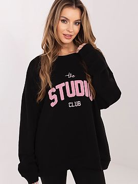 Bluza Relevance  Bluza de damă în stil oversize, ideală pentru ținutele de zi cu zi, casual. Croiala largă oferă libertate de mișcare și confort în 