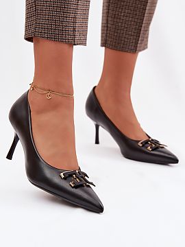 Pantofi cu toc subţire (stiletto) Step in style  Tocurile de damă din piele ecologică sunt o propunere atemporală pentru stilizările elegante. Vârfurile ascuțite subțiază optic pici