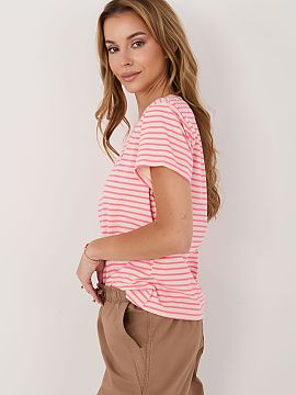 tricou Italy Moda  Tricou elegant pentru femei cu dungi atemporale, ideal pentru ținutele casual de zi cu zi. Modelul clasic se potrivește perfect atât cu b