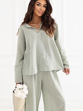 Bluzka Italy Moda  Bluza z bumbac de înaltă calitate, care oferă confort și respirabilitate pe tot parcursul zilei. Modelul cu un design simplu face ca blu