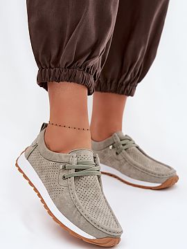 Pantofi de tip semi-sport Step in style  Pantofi pentru femei din piele naturală sunt o propunere confortabilă și stilată pentru ziua de zi. Partea superioară cu perforații su