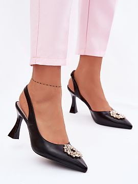 Sandale cu toc Step in style  Elegantele sandale pentru femei de la marca Vinceza sunt o alegere perfectă pentru ocazii speciale. Realizate din piele ecologică, ele ara