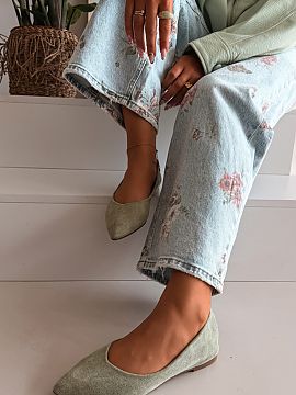 Balerinki Step in style  Balerinii damă din piele ecologică sunt o propunere elegantă și confortabilă pentru fiecare zi. Fasonul plat asigură confortul purtăr