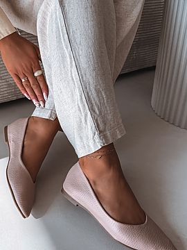 Balerinki Step in style  Balerinii din piele ecologică pentru femei sunt o propunere elegantă și confortabilă pentru fiecare zi. Croiala ușoară face ca pantofi