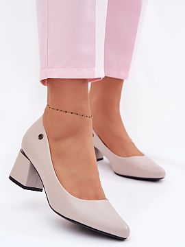 Pantofi dcu toc gros Step in style  Tocuri pentru femei de la marca Vinceza reprezintă o eleganță clasică într-o interpretare modernă. Realizate din piele eco, arată sti