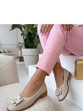 Balerinki Solea  Elegantele balerini brodați sunt combinația perfectă între confort și stil feminin. Realizate din piele naturală de înaltă calitate,