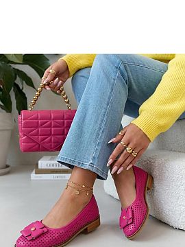 Balerinki Solea  Balerinii eleganți cu decupaje sunt combinatia perfecta intre confort si stil feminin. Realizati din piele naturala de inalta calitate, asi