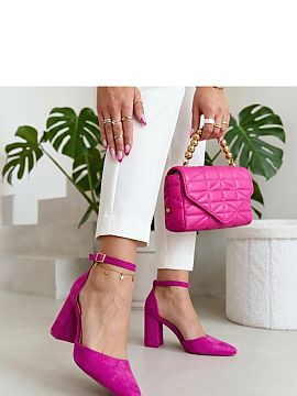 Pantofi dcu toc gros Solea  Elegantii pantofi cu un design rafinat sunt o propunere excelentă pentru femeile care apreciază stilul și confortul în orice situație. 