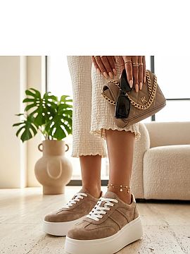 Încălțăminte sport pe platformă Solea  Pantofi sport eleganți cu șireturi sunt o propunere ideală pentru cei care apreciază confortul și aspectul elegant în fiecare zi. Real