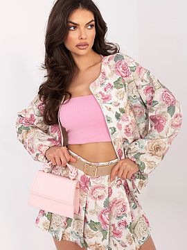 Jachetă Italy Moda  Geaca de damă tip bomber, ideală pentru sezonul primăvară/vară. Proiectată în stil casual, se potrivește perfect în ținutele de zi