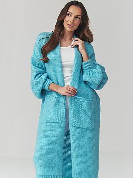 Kardigan Makadamia  Acest pulover lung de damă este combinația perfectă între confort, aspectul modern și funcționalitate. Modelul sub formă de cardigan 