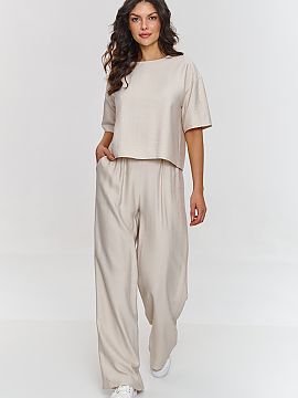 set Makadamia  Acest set elegant este o propunere ideală pentru zilele de primăvară și vară, când dorești să îmbini un aspect trendy cu o calitate