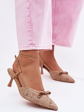 Sandale cu toc Step in style  Sandale de dantelă pentru femei cu toc mic sunt o propunere extrem de feminină și elegantă, ideală pentru ocazii speciale. Dantela deli