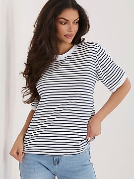 tricou Rue Paris  Tricou cu dungi pentru femei este o propunere clasică într-un stil casual, ideal pentru zi de zi. Modelul atemporal îi conferă un caract