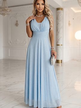 Rochie lungă Numoco  Imaginați-vă o seară caldă, muzică liniștită și momentul în care intri în sală cu ușurință și încredere. Această rochie lun