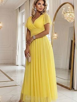 Rochie lungă Numoco  Există o culoare care nu necesită accesorii, deoarece efectul este realizat de sine. Limoncello citric luminează pielea, atrage privirile