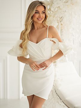 Rochie elegantă Bicotone  Rochie mini spectaculoasă cu linie sculpturală a umerilor. Croială potrivită cu decolteu plisat și tiv asimetric ce subliniază silueta