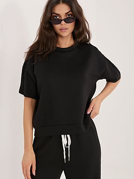 Bluzka Factory Price  Bluza feminină cu caracter universal este o alegere ideală pentru ziua de zi și pentru muncă într-un stil mai puțin formal. Designul m