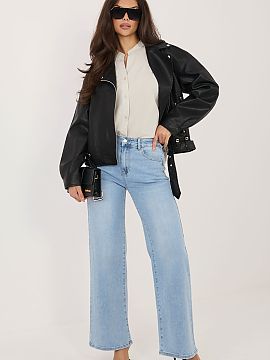 Cămașă de damă Factory Price  Cămașa de damă cu croială clasică este o propunere elegantă și versatilă, ideală atât pentru ziua de zi, cât și pentru muncă. M