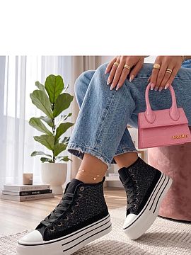 Tenisi pe platformă Solea  Pantofii sport trendy din material ușor și respirabil sunt alegerea perfectă pentru fiecare zi. Designul lor universal face ca aceștia s