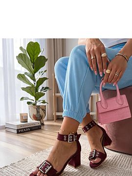 Sandale cu toc Solea  Sandale elegante realizate din piele ecologică de înaltă calitate sunt o alegere excelentă pentru zilele mai calde. Designul lor atempor