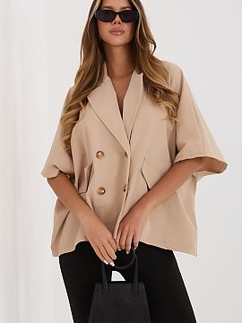 Cloak Rue Paris  Geaca scurta pentru femei cu croiala lejera este o propunere ideala pentru sezonul primavara/vara pentru femeile care apreciaza confortul si