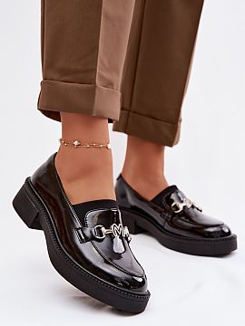 Mokasini Step in style  Mocasini de damă din piele naturală de la marca Vinceza sunt o propunere stilată ce combină eleganța cu confortul. Tija din piele asigu