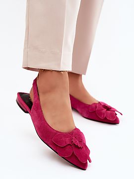 Sandaale Step in style  Sandalele pentru femei din piele naturală de la marca Vinceza sunt o propunere elegantă pentru ocazii speciale. Vârful ascuțit conferă 