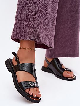 Sandaale Step in style  Sandalele de damă din piele naturală de la marca Vinceza sunt o propunere elegantă și confortabilă pentru zilele călduroase. Se potriv