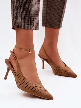 Sandale cu toc Step in style  Sandalele de damă din piele ecologică sunt o propunere elegantă pentru femeile care apreciază stilul și caracterul feminin. Modelul se 
