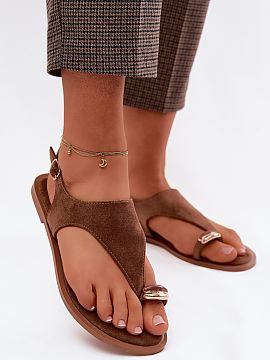 Sandaale Step in style  Sandalele de damă din imitație de catifea sunt o propunere elegantă și confortabilă pentru zilele de vară. Forma lor ușoară și plat