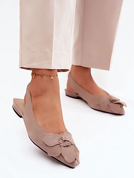 Sandaale Step in style  Sandalele de damă din catifea naturală de la marca Vinceza sunt o propunere elegantă pentru ocazii speciale. Vârful ascuțit conferă î