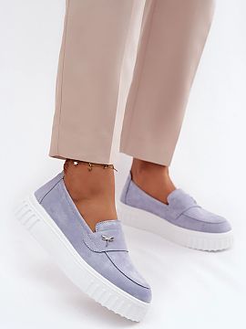 Pantofi cu platformă Step in style  Pantofi cu toc pentru femei din piele naturală de catifea sunt o propunere confortabilă și elegantă pentru fiecare zi. Tăietura univers