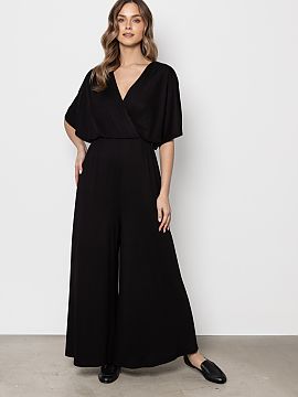 Salopetă awama  Acest model este o propunere care combină estetica modernă cu cel mai înalt confort al utilizării zilnice. Croiala elegantă a fost proi