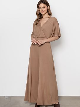 Salopetă awama  Acest model este o propunere care îmbină estetica modernă cu cel mai înalt confort al utilizării zilnice. Stilul elegant a fost proiect
