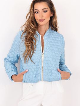 Jachetă Factory Price  Geaca de damă matlasată este o propunere elegantă și practică pentru sezonul primăvară/vară. Ideală ca geacă de tranziție, se va 