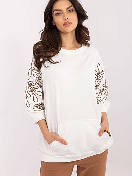 Bluza Rue Paris  Bluza casual pentru femei este o combinație de confort și detalii subtile și feminine. Realizată dintr-o amestec moale și elastic de bu